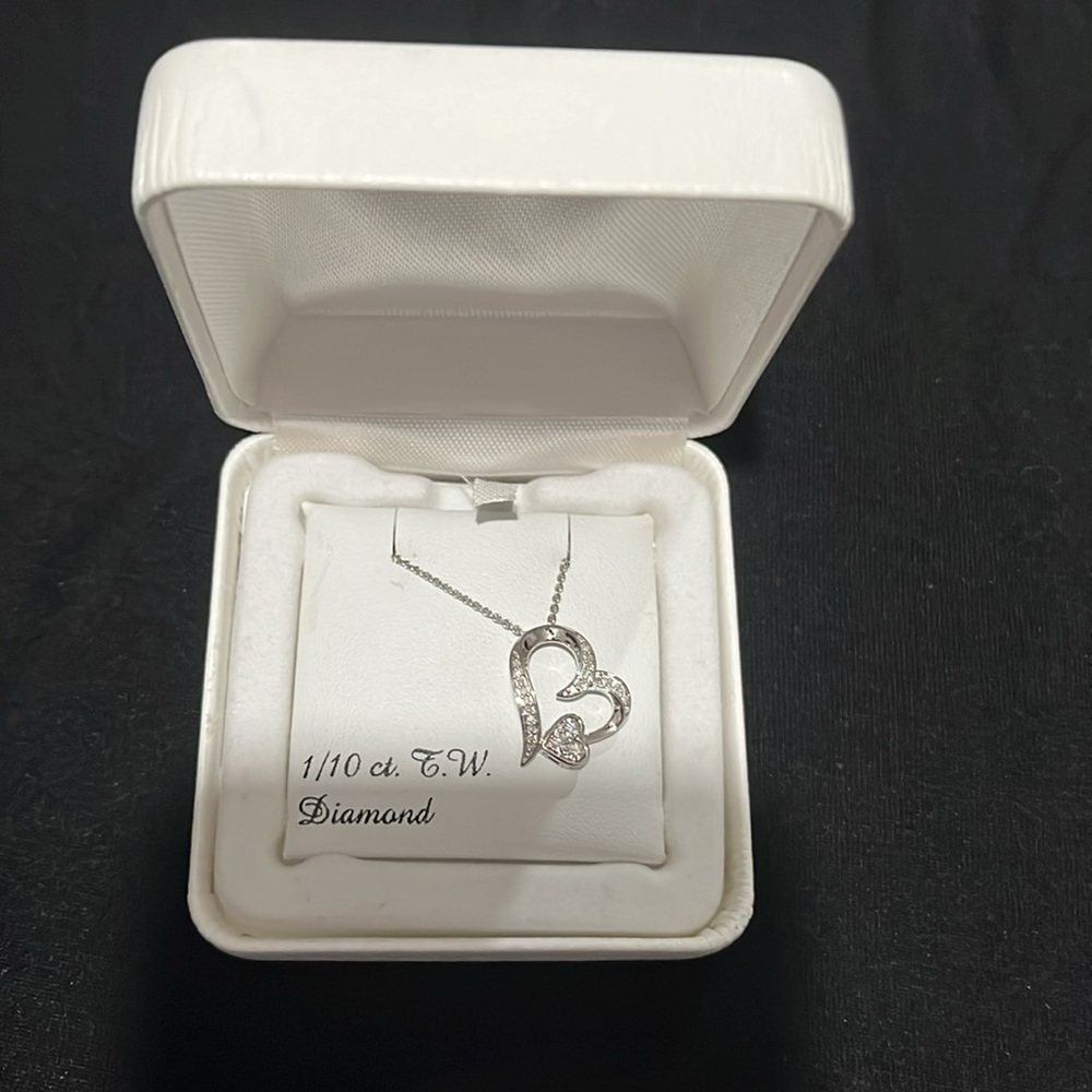 NWT Sterling silver necklace with heart pendant 1/10ct diamond brand new
